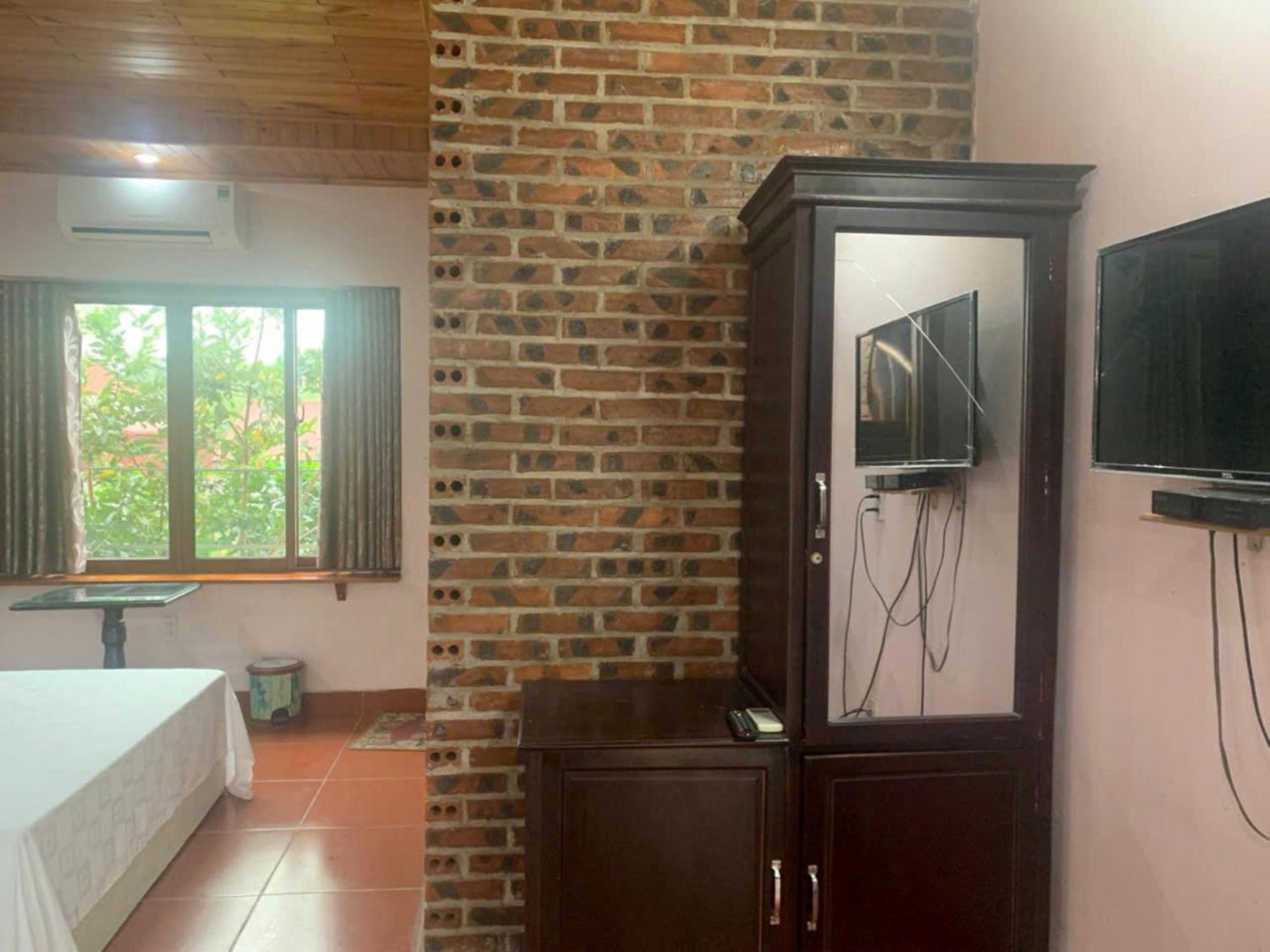 Ho Nui Dinh Hotel Ninh Binh Exterior photo